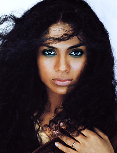 amel-larrieux-picture-1